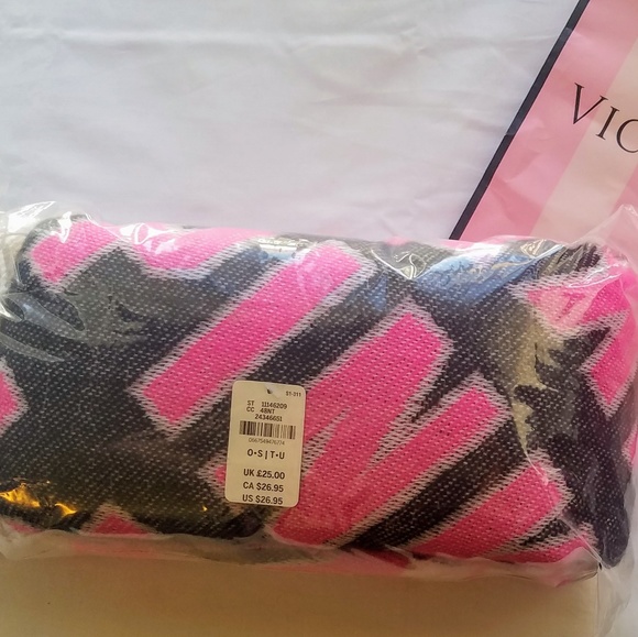 Blanket Scarf - Picture 2 of 4